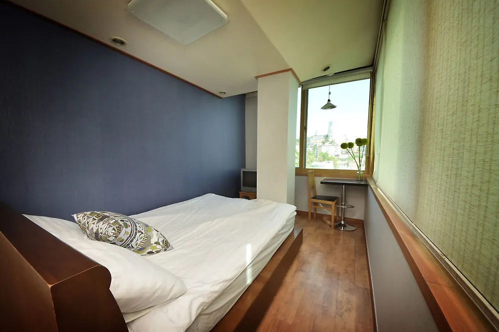 Hotel B & J Open Guest House - Hostel Seoul