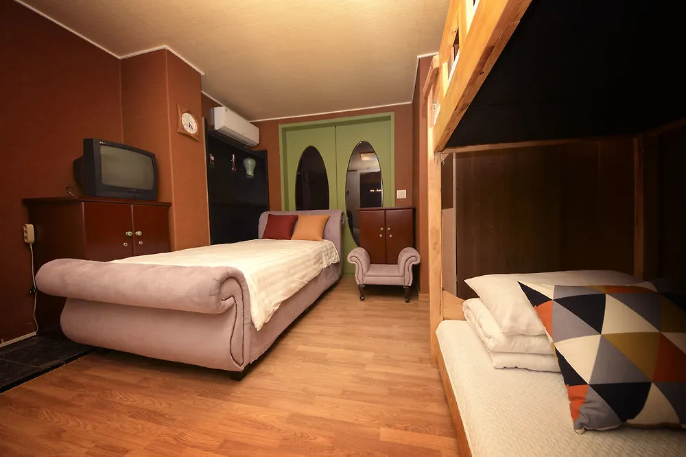 ** Hotel B & J Open Guest House - Hostel Seoul South Korea