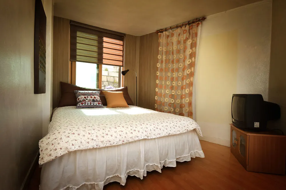 Hotel B & J Open Guest House - Hostel Seoul