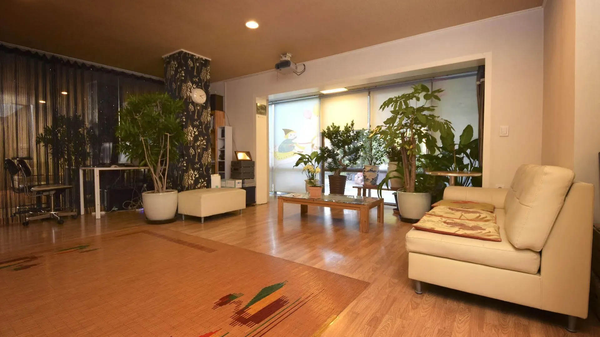 ** Hotel B & J Open Guest House - Hostel Seoul South Korea