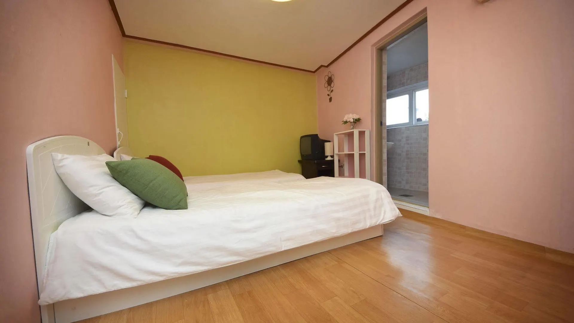 Hotel B & J Open Guest House - Hostel Seoul