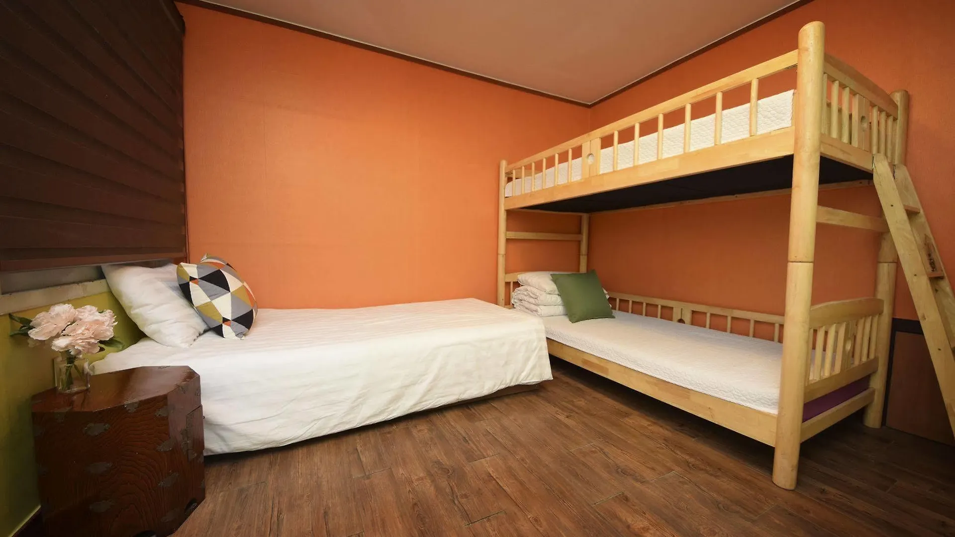 B & J Open Guest House - Hostel Seoul 2*,