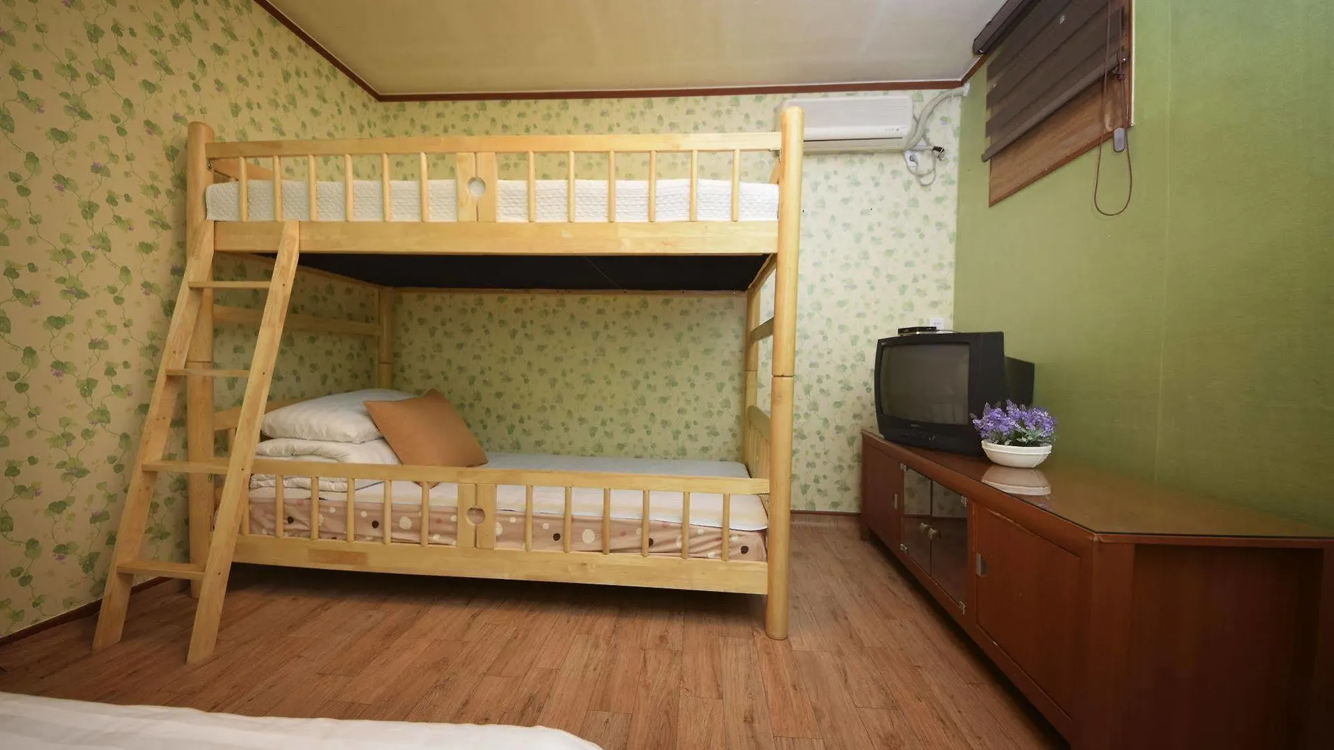 B & J Open Guest House - Hostel Seoul Hotel