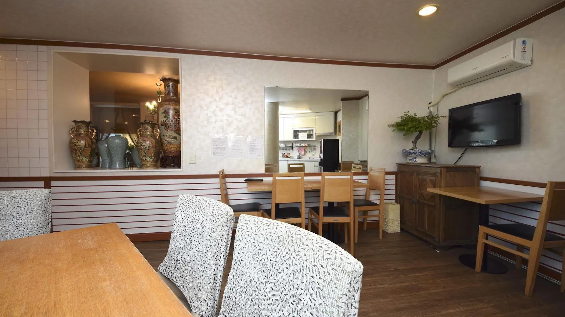 ** Hotel B & J Open Guest House - Hostel Seoul South Korea