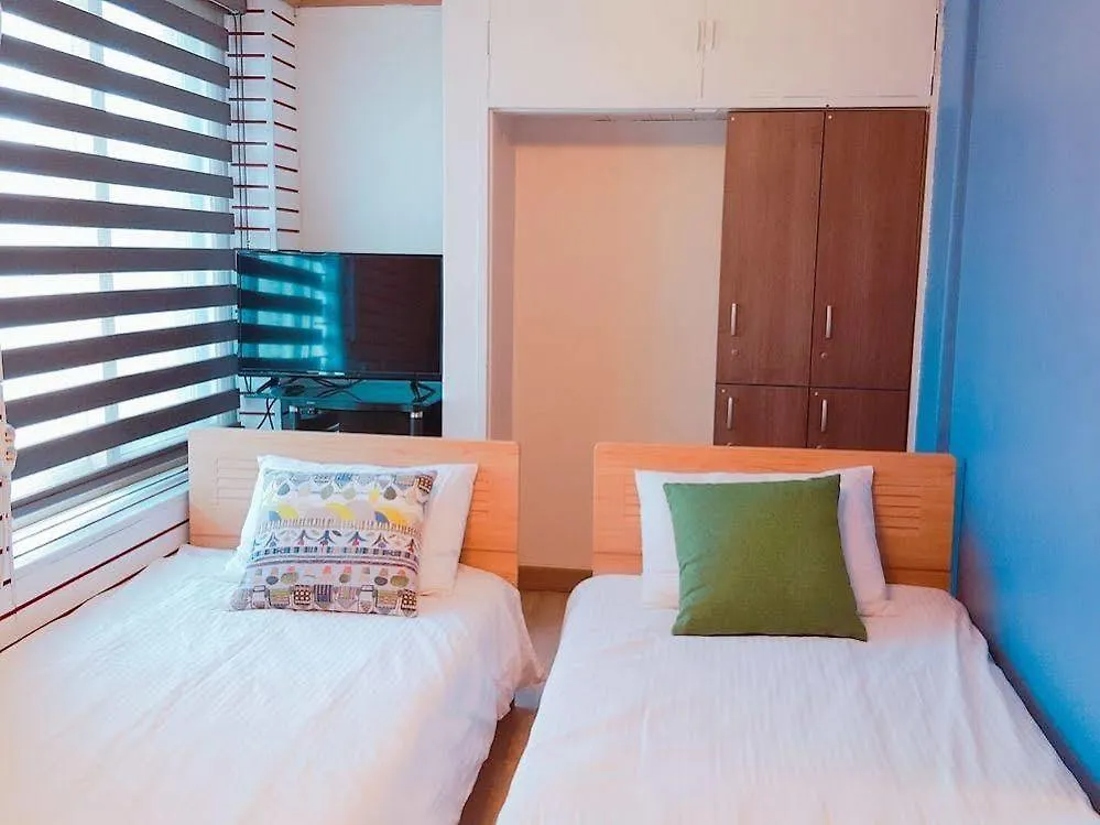 B & J Open Guest House - Hostel Seoul 2*,  South Korea